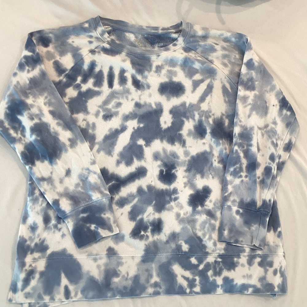 a:glow Blue and White Tie-Dye Top